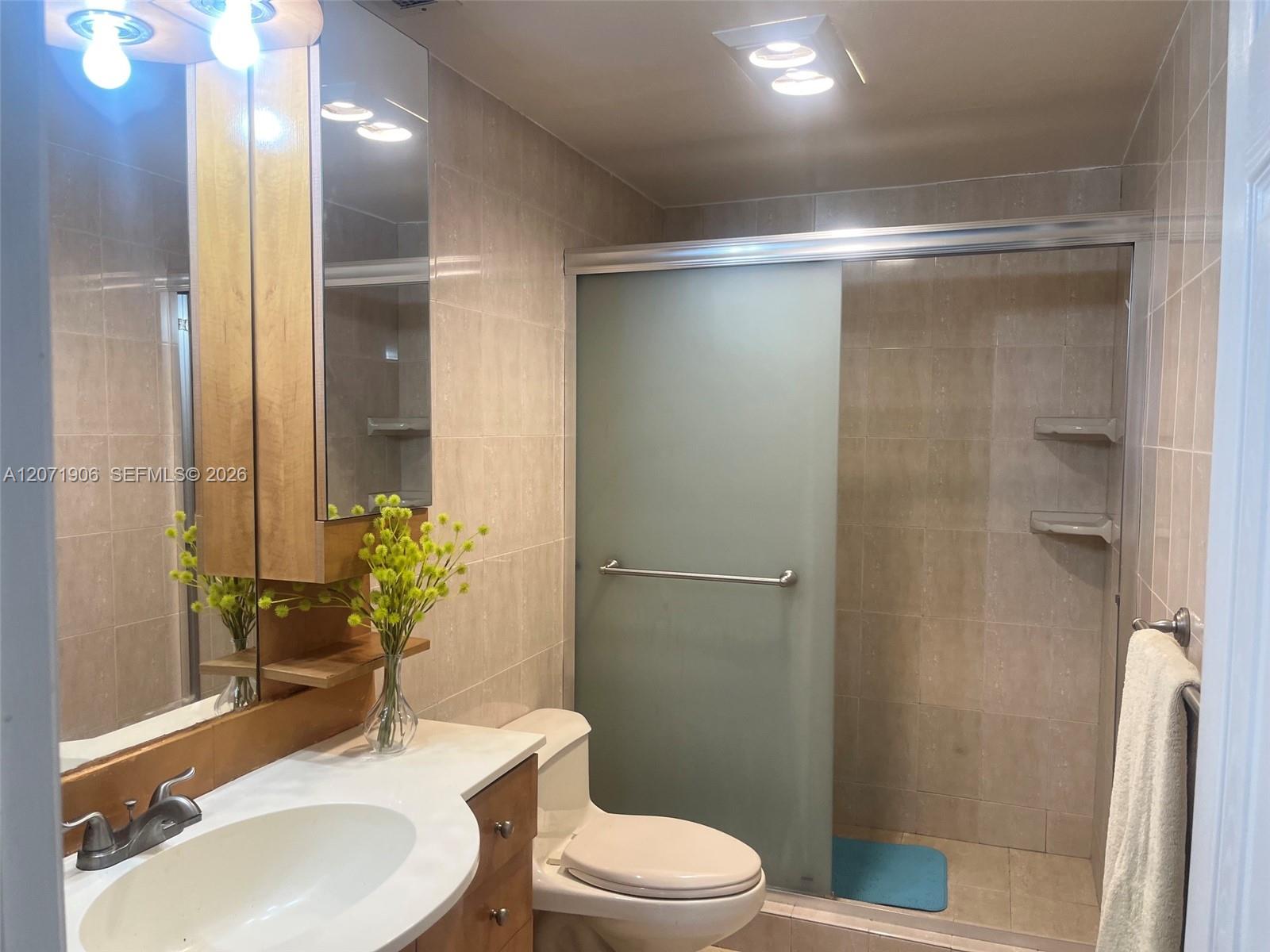 1707 2 / 2 1350 sq. ft. $ 2026-08-15 0 Photo