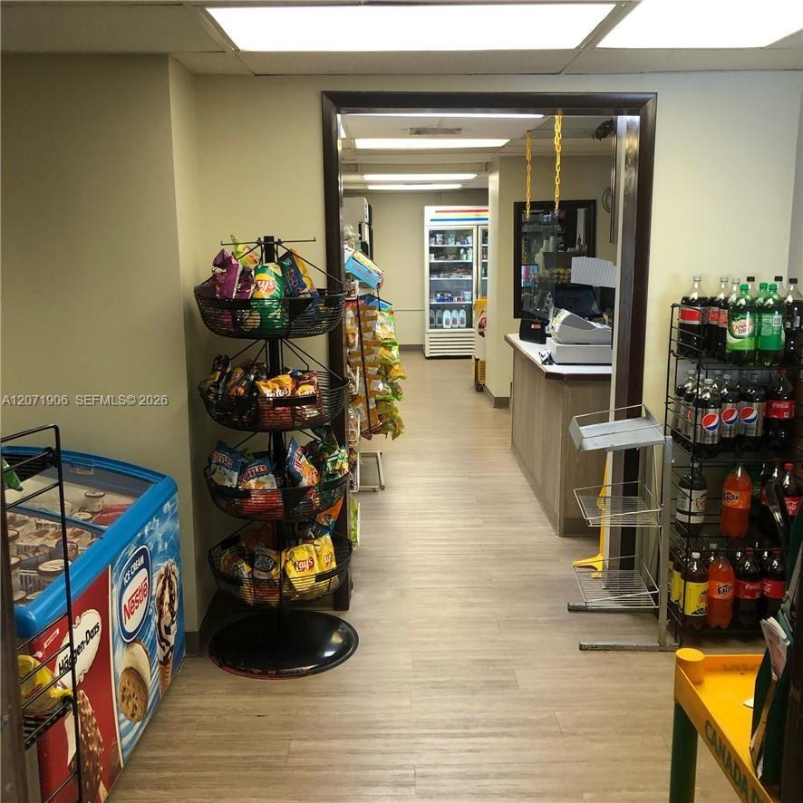 1707 2 / 2 1350 sq. ft. $ 2026-08-15 0 Photo
