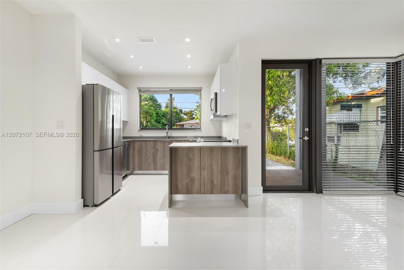 See details / 1810 sq. ft. $ 2026-08-16 0 Photo