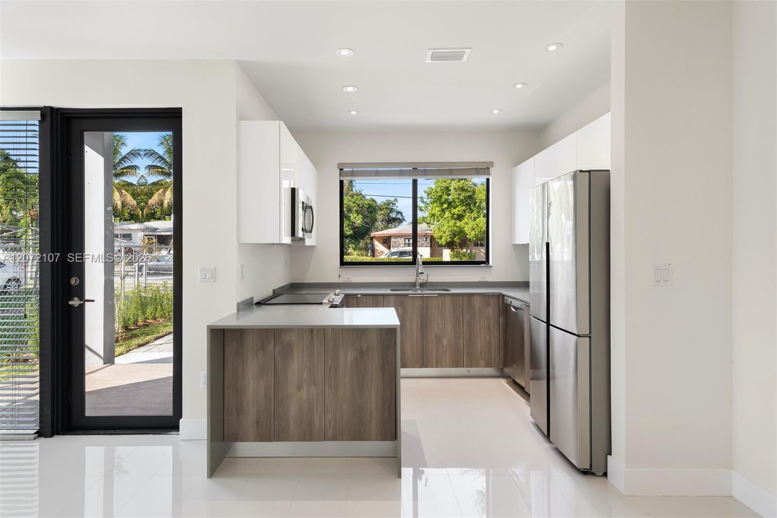 See details / 1810 sq. ft. $ 2026-08-16 0 Photo