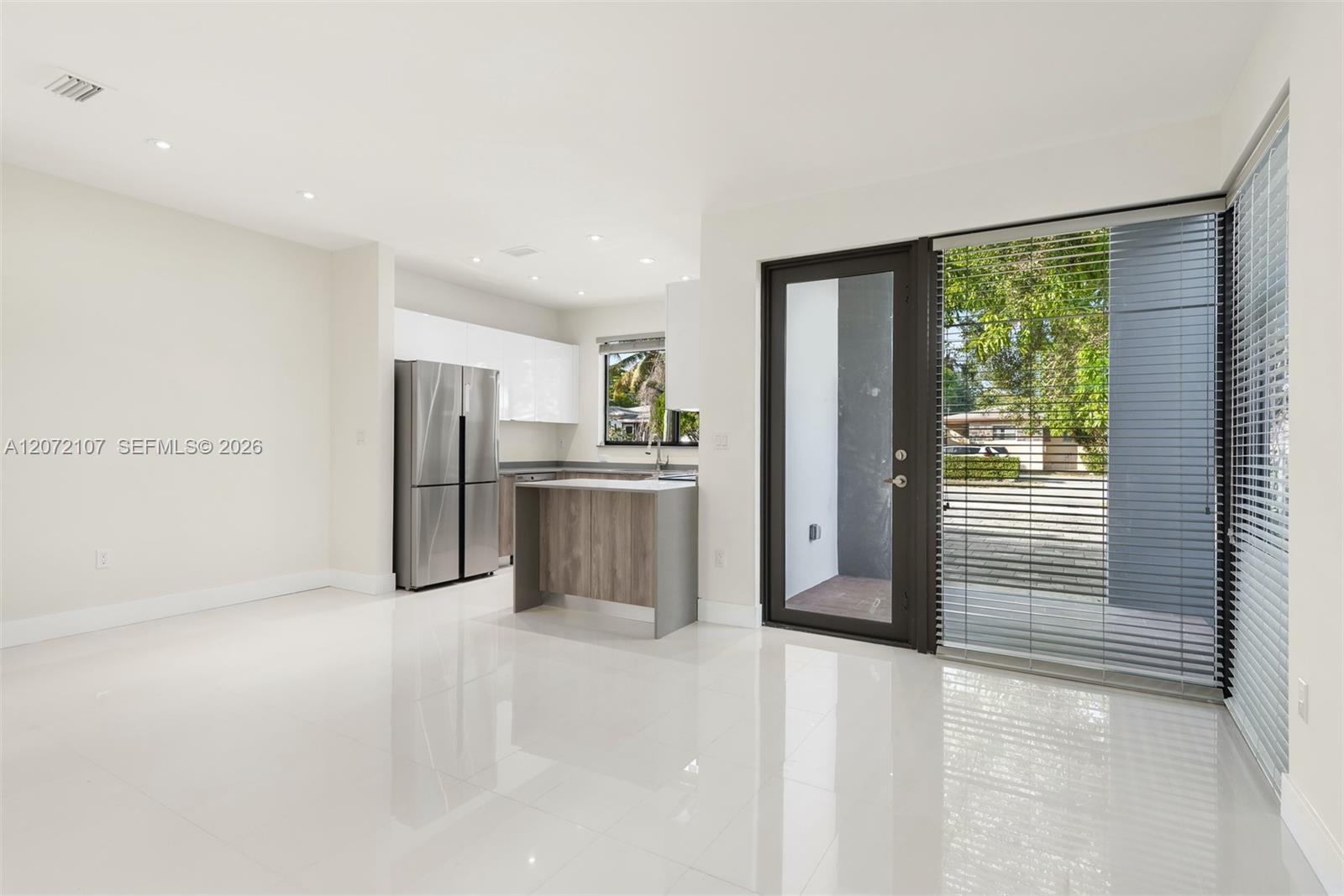 See details / 1810 sq. ft. $ 2026-08-16 0 Photo
