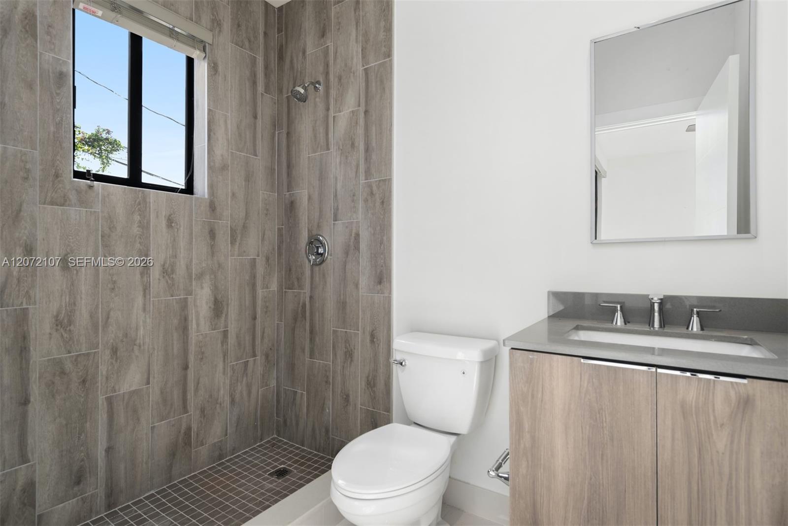 See details / 1810 sq. ft. $ 2026-08-16 0 Photo