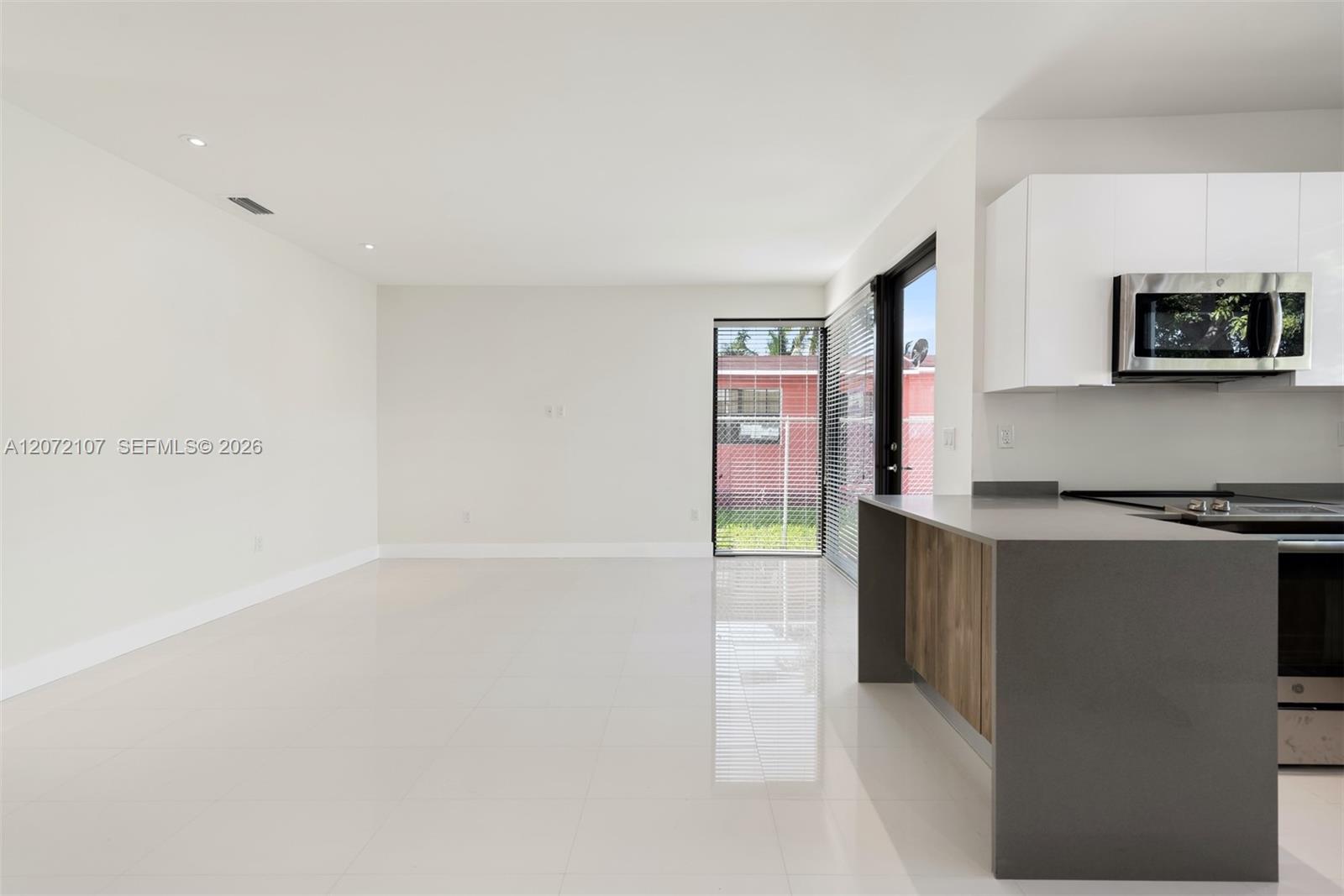 See details / 1810 sq. ft. $ 2026-08-16 0 Photo