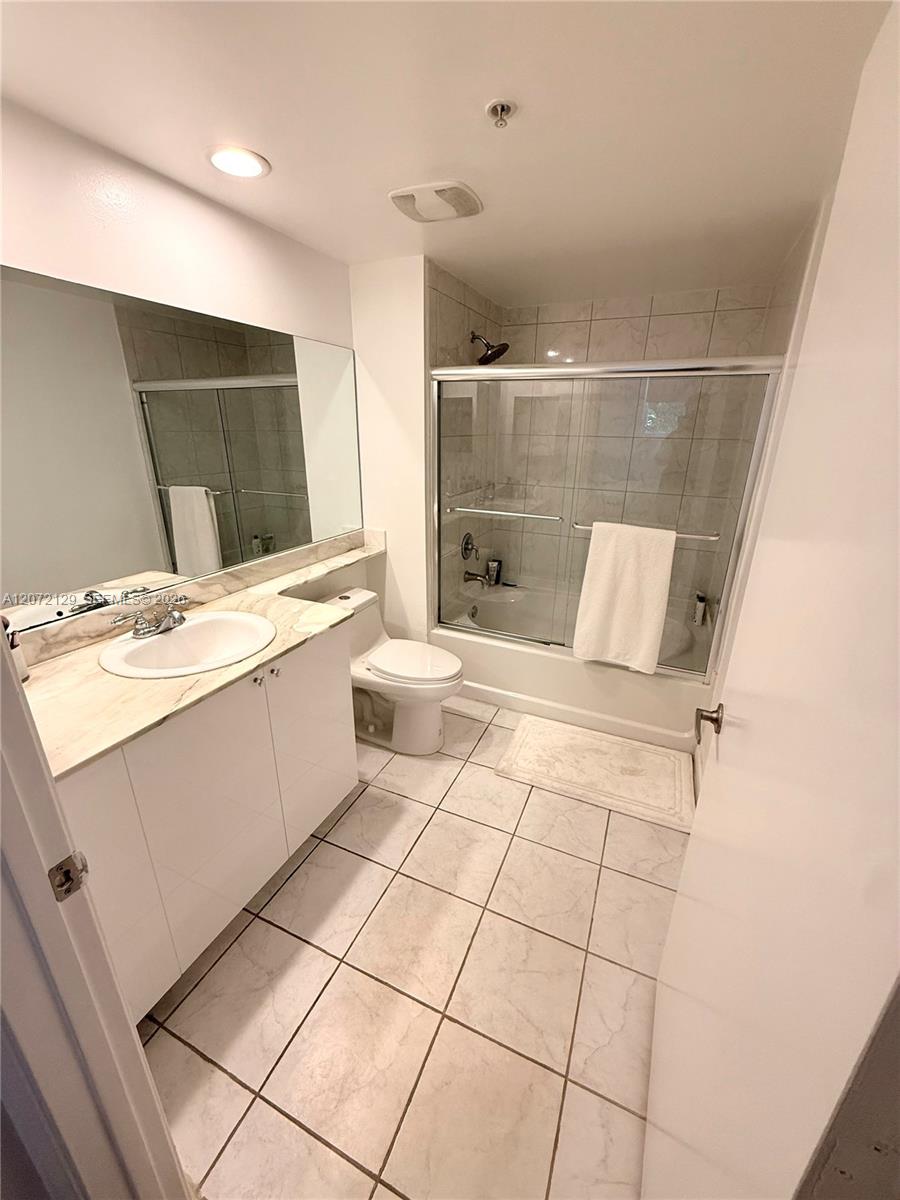 Photo of 2775 187th St  #313, Aventura, Florida, 33180 - 
