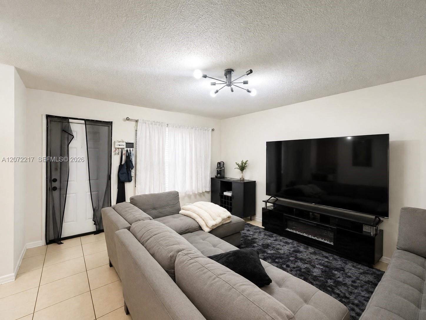 Ver detalles / 3282 sq. ft. $ 2026-08-17 0 foto