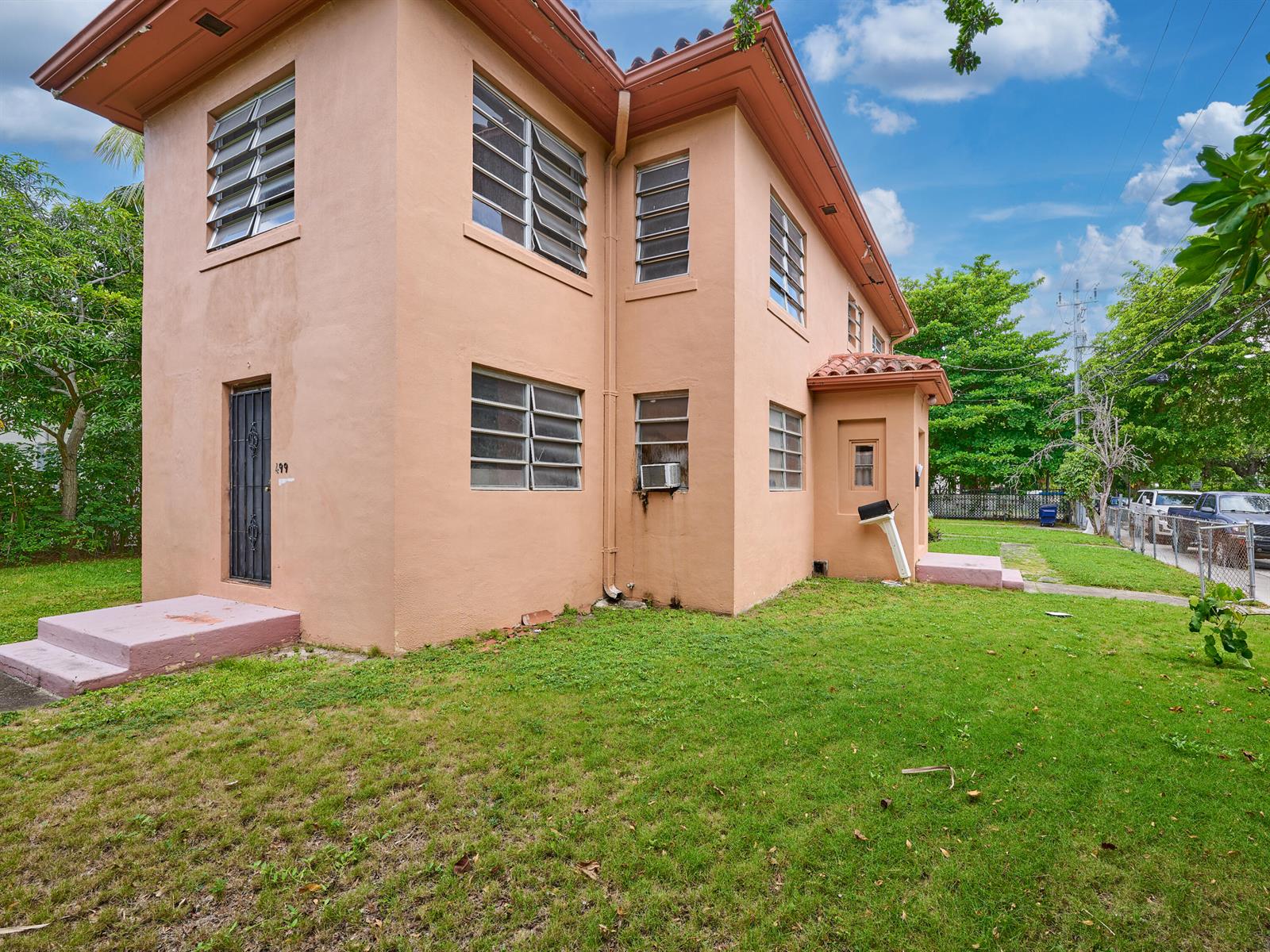 See details / 0 2483 sq. ft. $ 2026-09-07 0 Photo