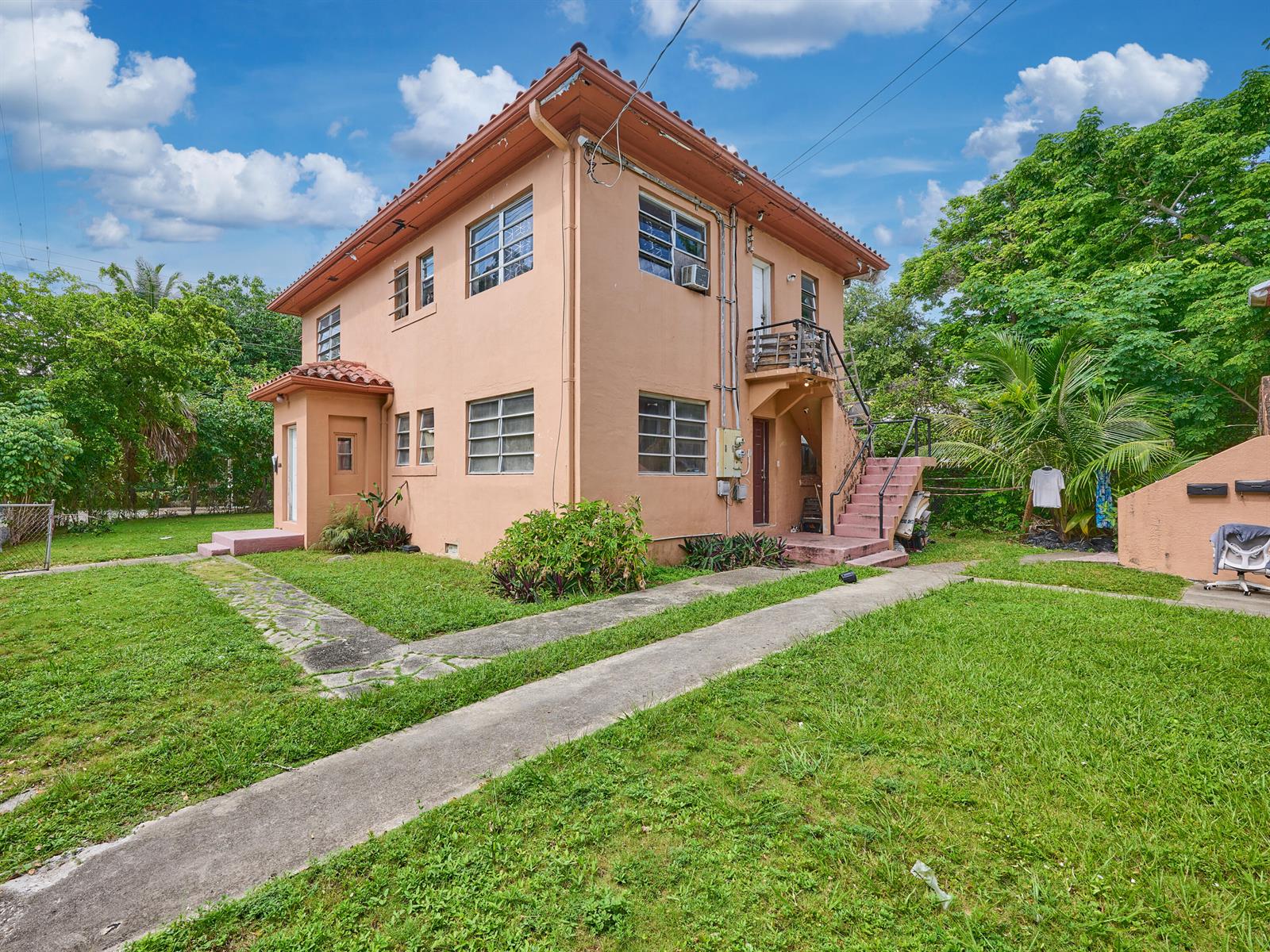 See details / 0 2483 sq. ft. $ 2026-09-07 0 Photo