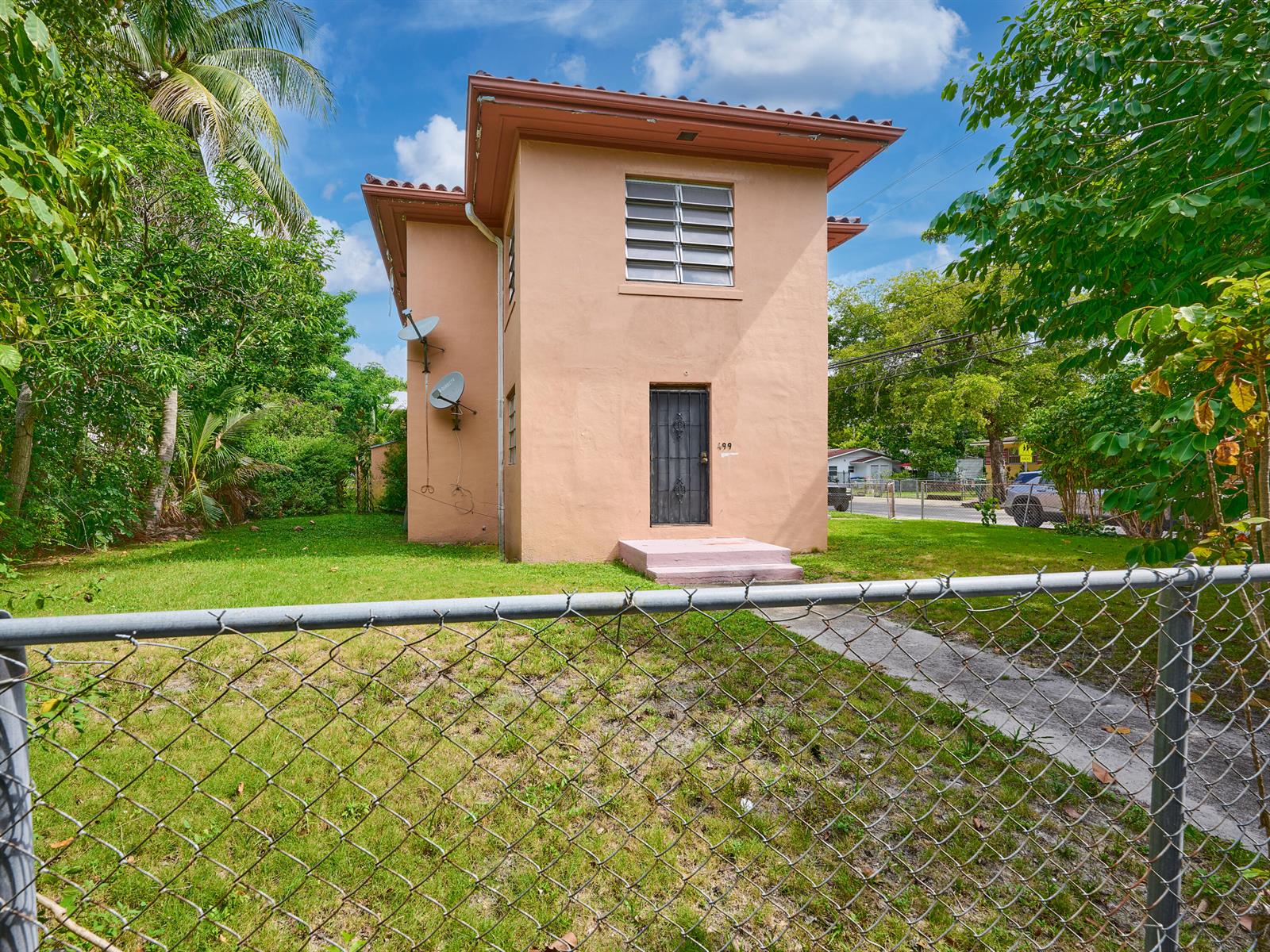 See details / 0 2483 sq. ft. $ 2026-09-07 0 Photo