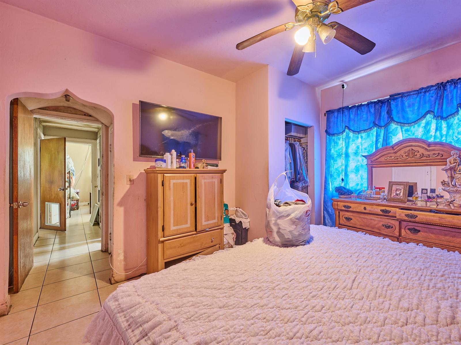 See details / 0 2483 sq. ft. $ 2026-09-07 0 Photo