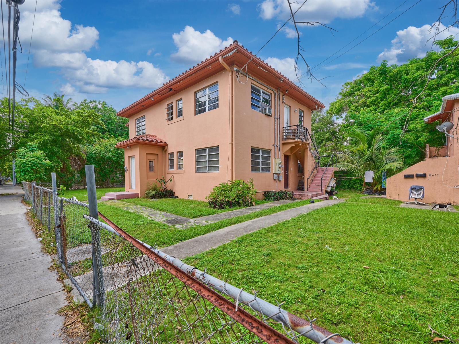See details / 0 2483 sq. ft. $ 2026-09-07 0 Photo
