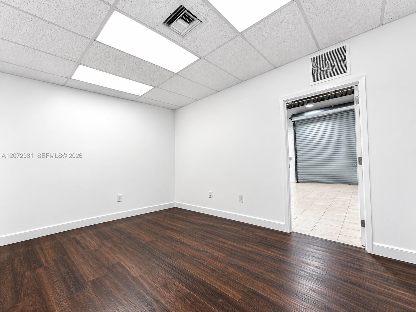 113  /   sq. ft. $ 2026-08-17 0 foto
