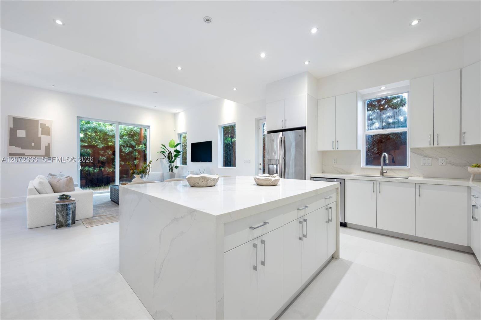   /  5328 sq. ft. $ 2026-08-17 0 foto