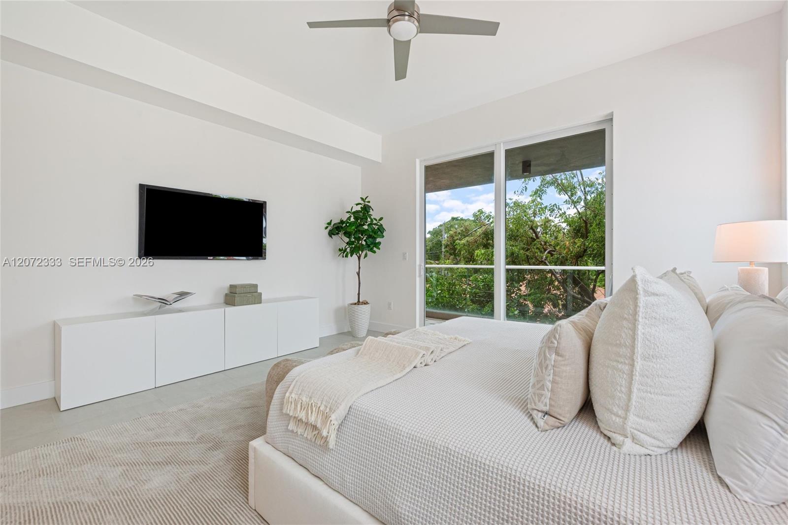   /  5328 sq. ft. $ 2026-08-17 0 foto