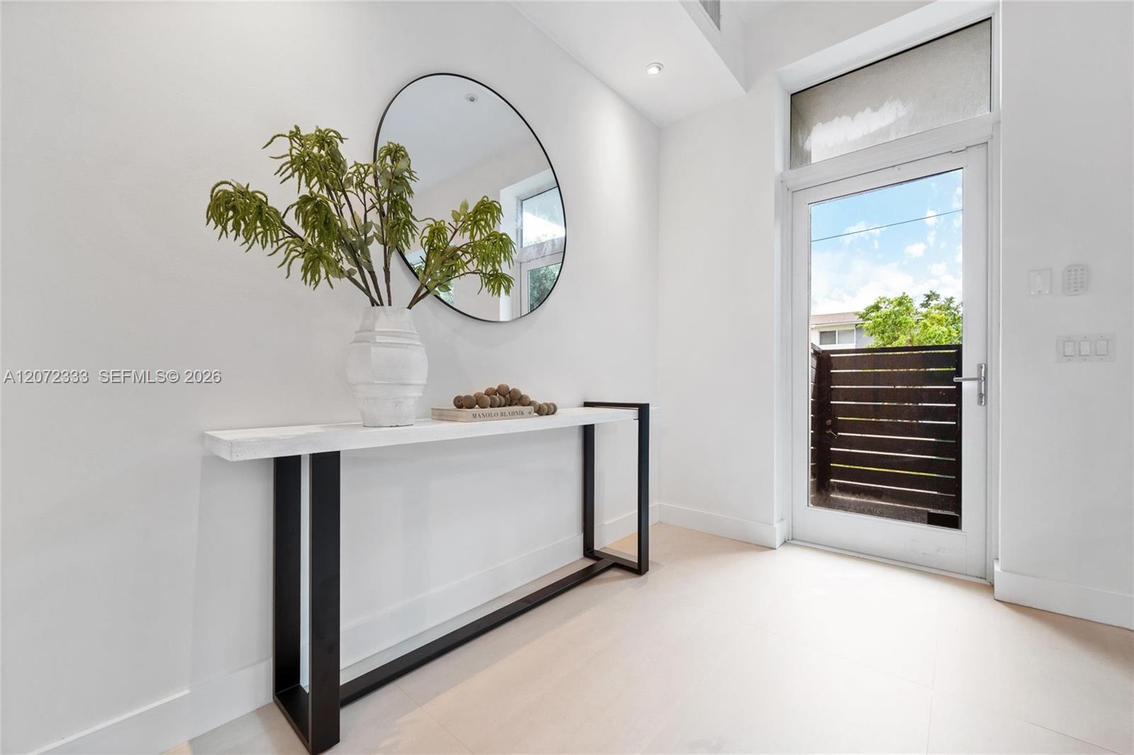   /  5328 sq. ft. $ 2026-08-17 0 foto