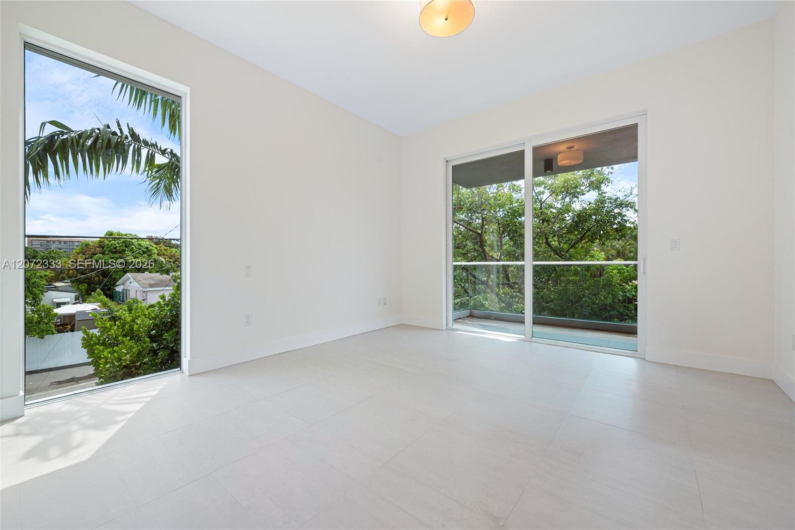   /  5328 sq. ft. $ 2026-08-17 0 foto