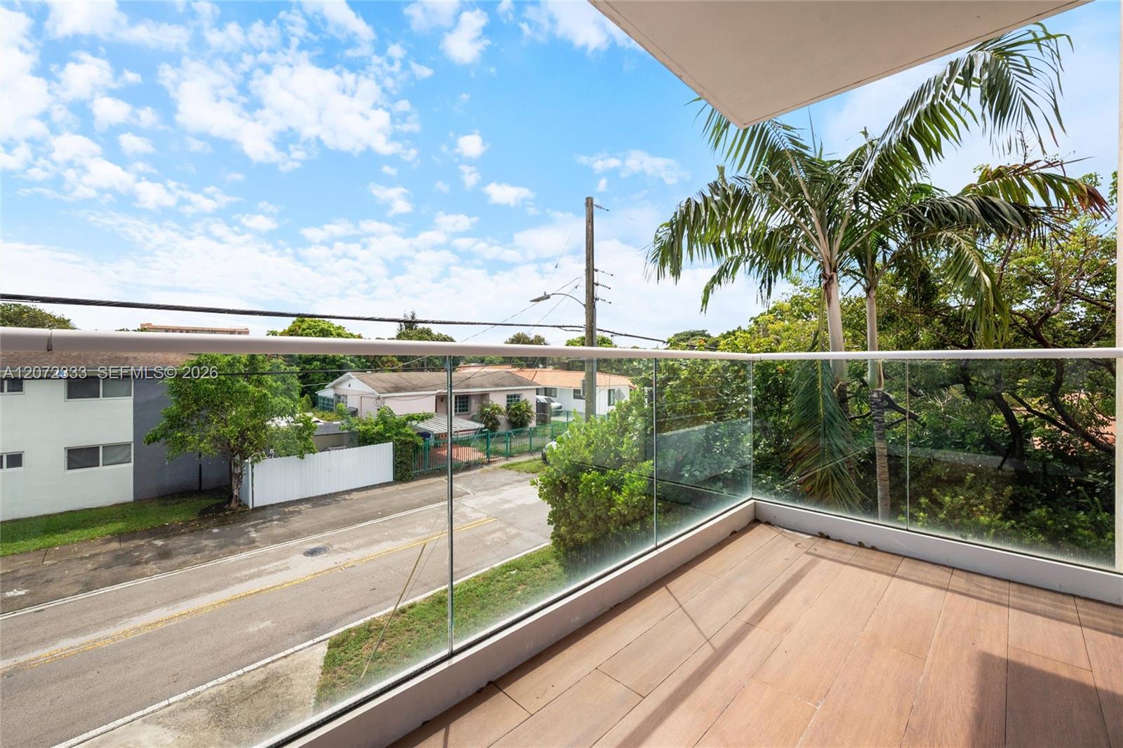   /  5328 sq. ft. $ 2026-08-17 0 foto