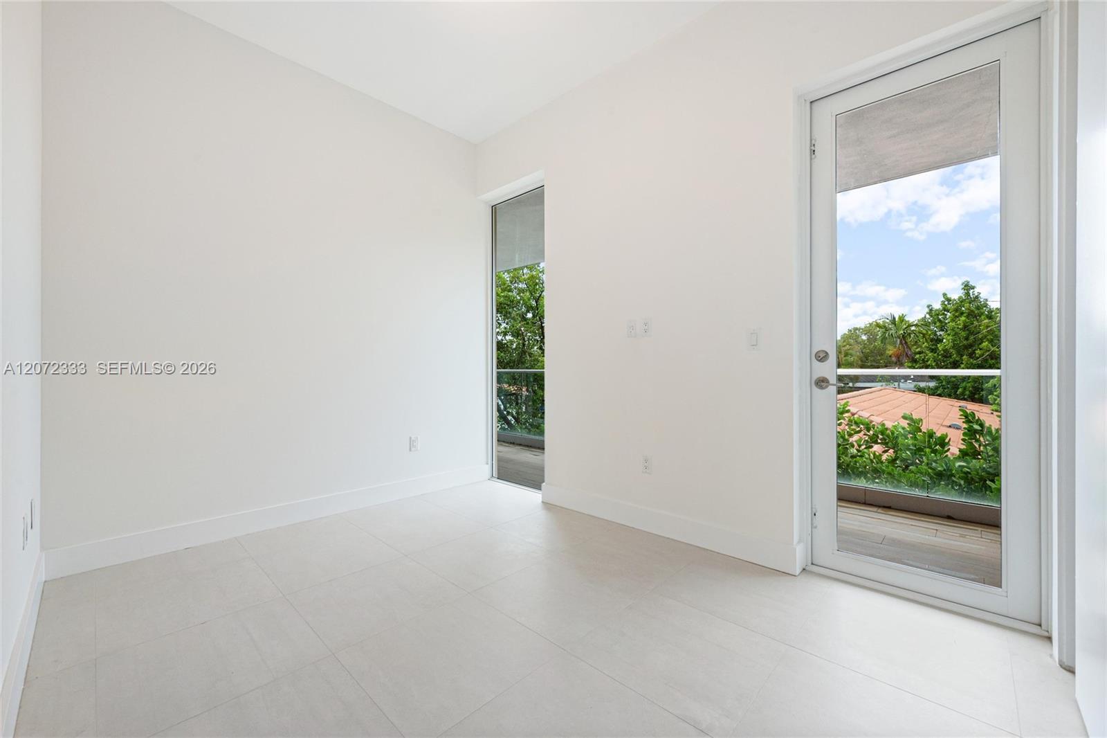  /  5328 sq. ft. $ 2026-08-17 0 foto