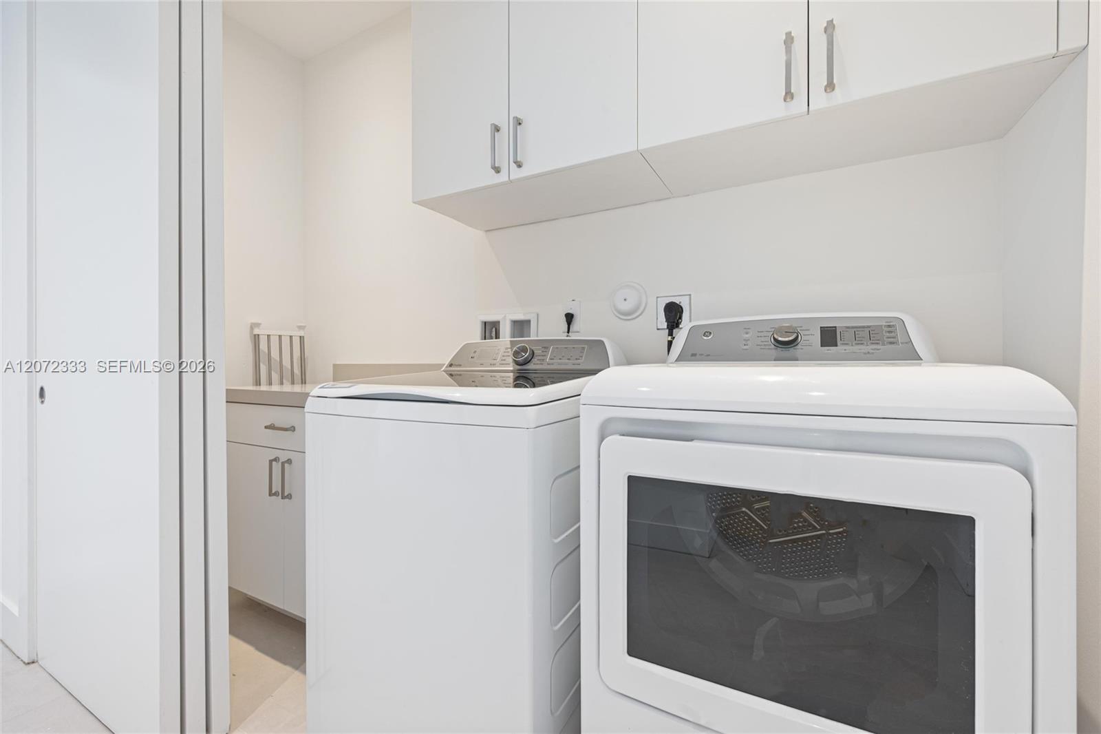  /  5328 sq. ft. $ 2026-08-17 0 foto