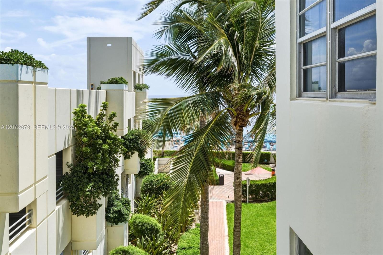 Photo of 3901 Ocean Dr  #3E, Hollywood, Florida, 33019 - 