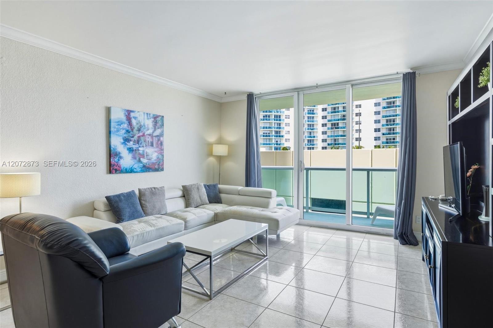 Photo of 3901 Ocean Dr  #3E, Hollywood, Florida, 33019 - 