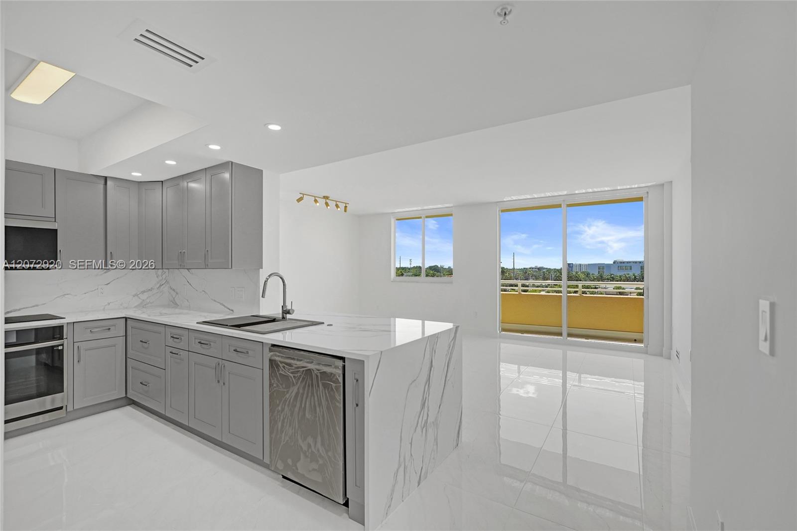 Photo of 2775 187th St #514, Aventura, Florida, 33180 -