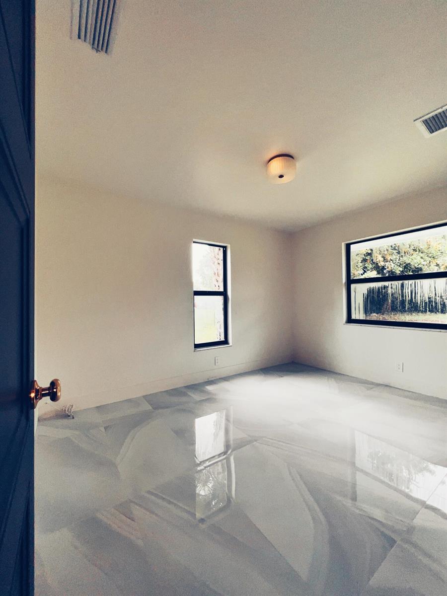 Ver detalles / 0 1820 sq. ft. $ 2026-09-07 0 foto