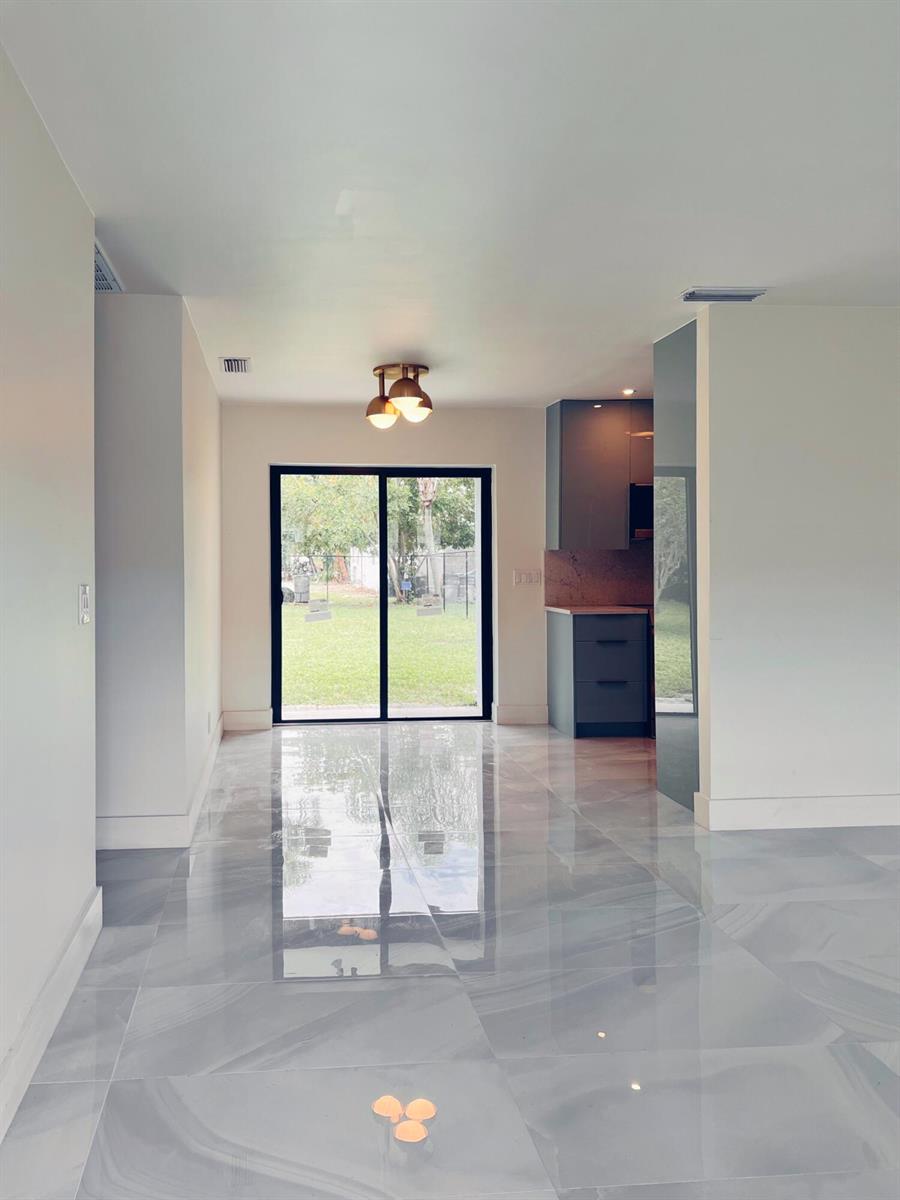 Ver detalles / 0 1820 sq. ft. $ 2026-09-07 0 foto