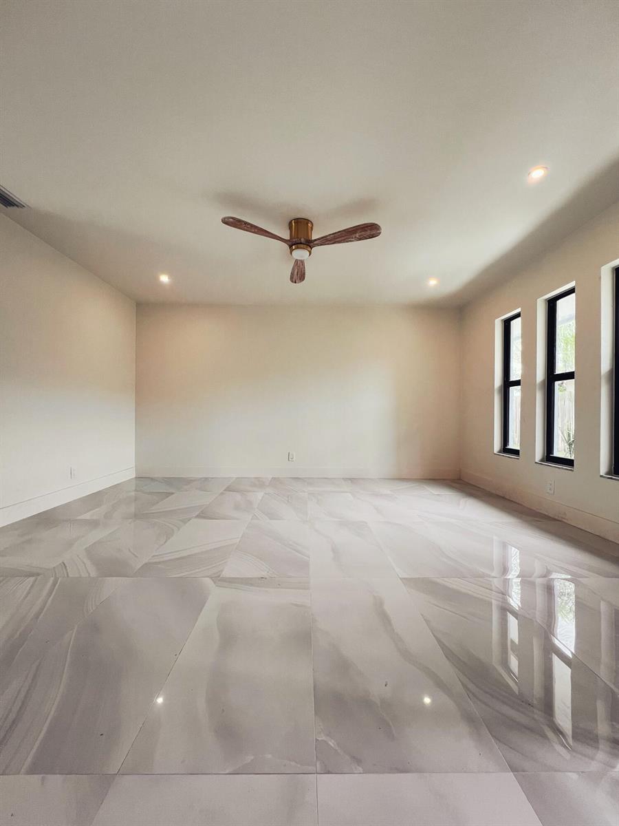 Ver detalles / 0 1820 sq. ft. $ 2026-09-07 0 foto