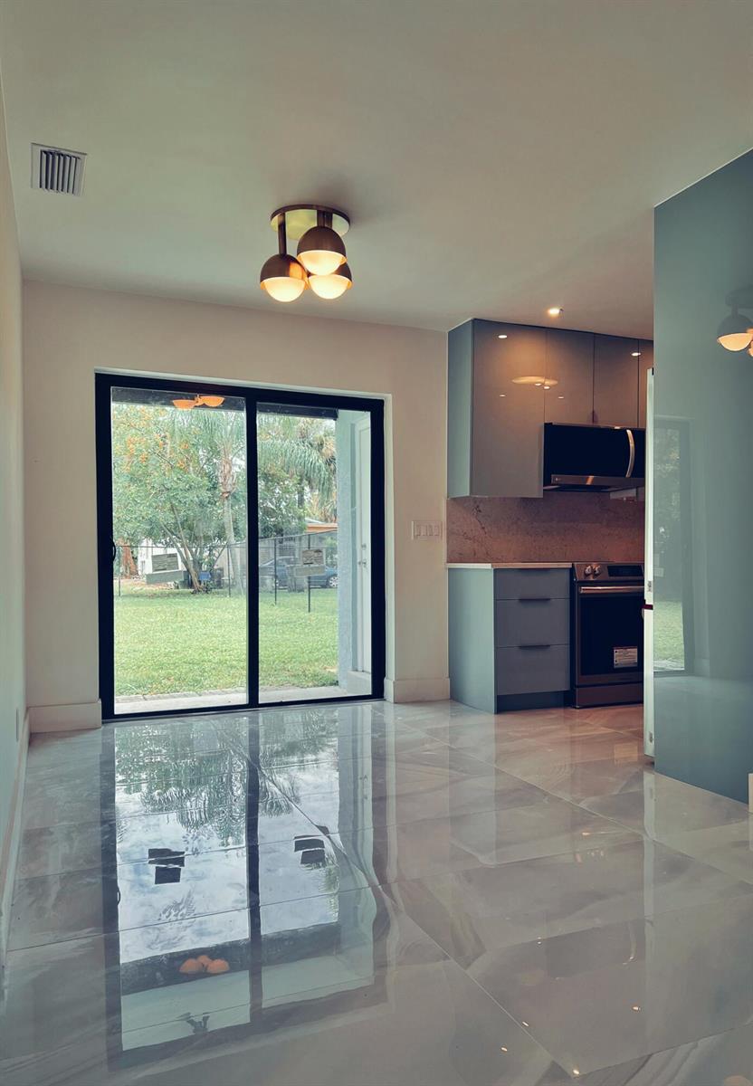 Ver detalles / 0 1820 sq. ft. $ 2026-09-07 0 foto