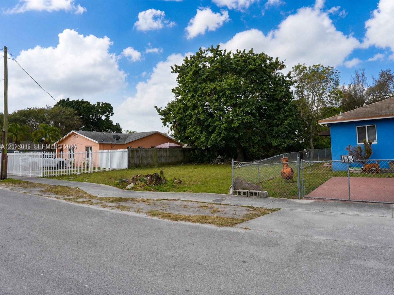   /   sq. ft. $ 2026-08-18 0 foto