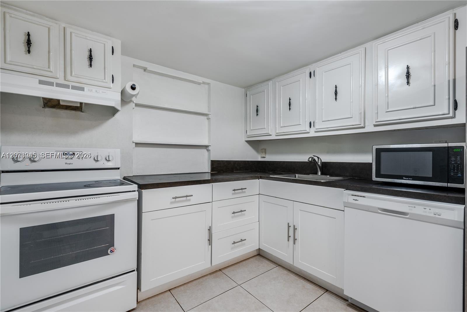 Photo of 2000 Atlantic Shores Blvd #107, Hallandale Beach, Florida, 33009 -