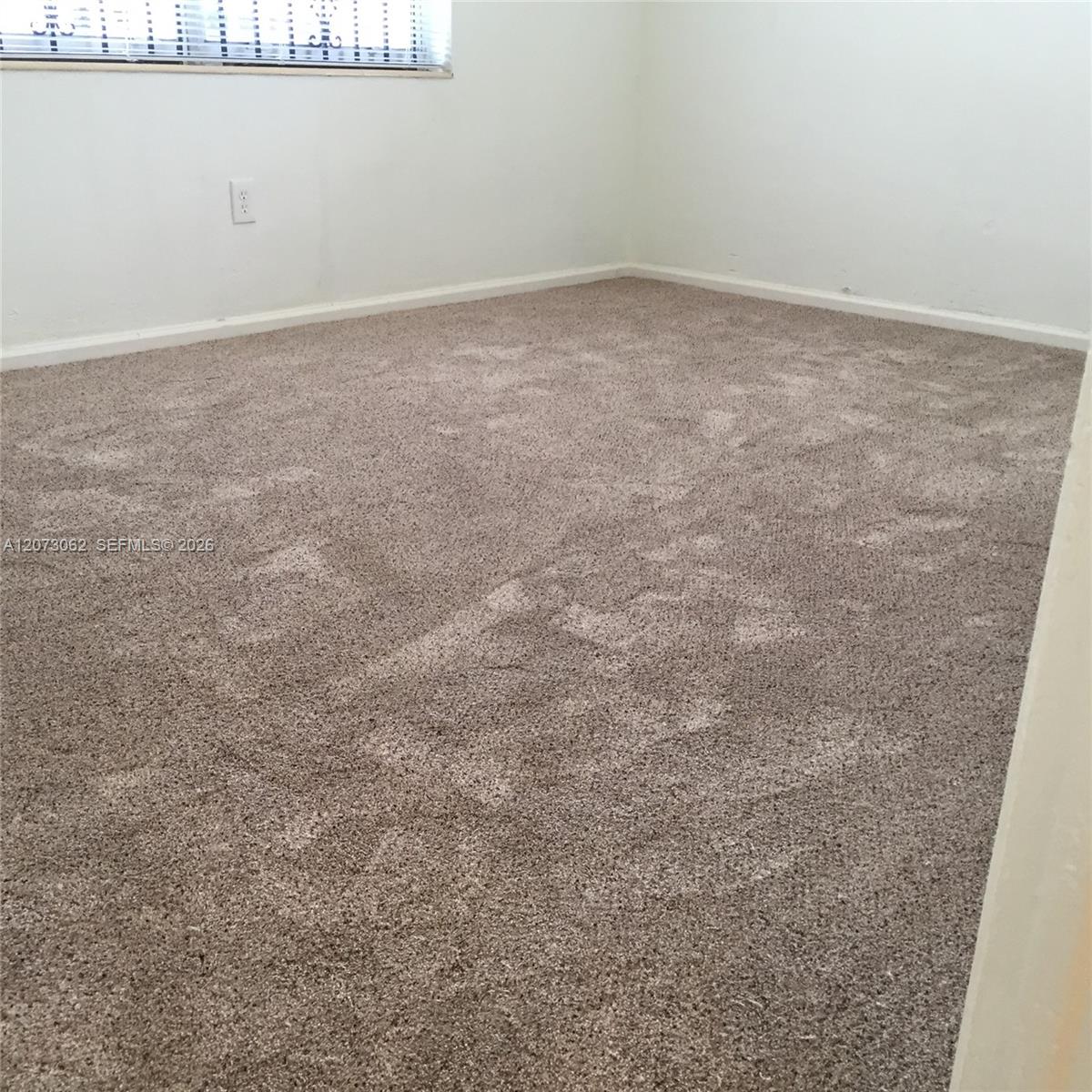   /  1904 sq. ft. $ 2026-08-18 0 foto