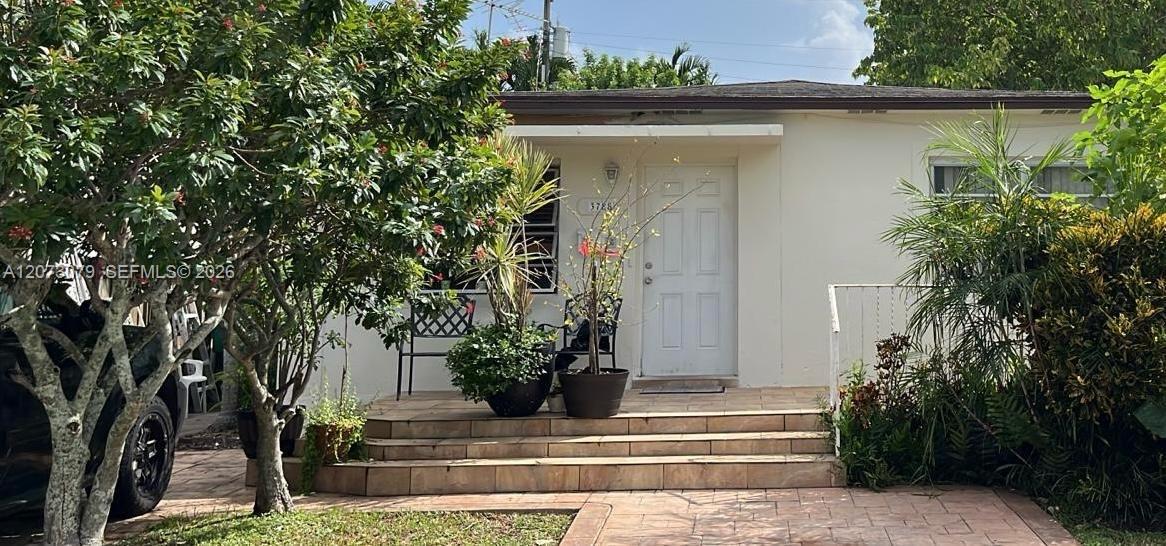 Ver detalles / 1980 sq. ft. $ 2026-08-18 0 foto