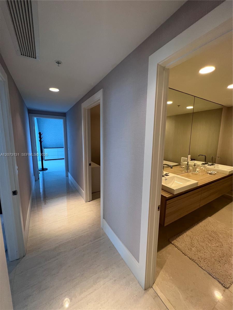 Photo of 17301 Biscayne Blvd #1402, North Miami Beach, Florida, 33160 -