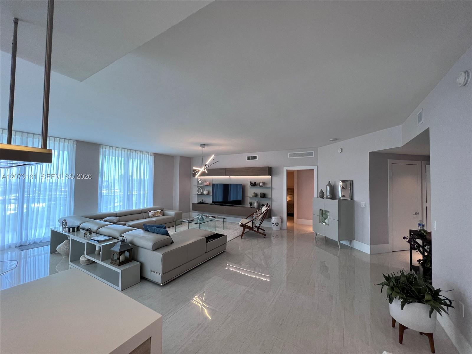 Photo of 17301 Biscayne Blvd #1402, North Miami Beach, Florida, 33160 -