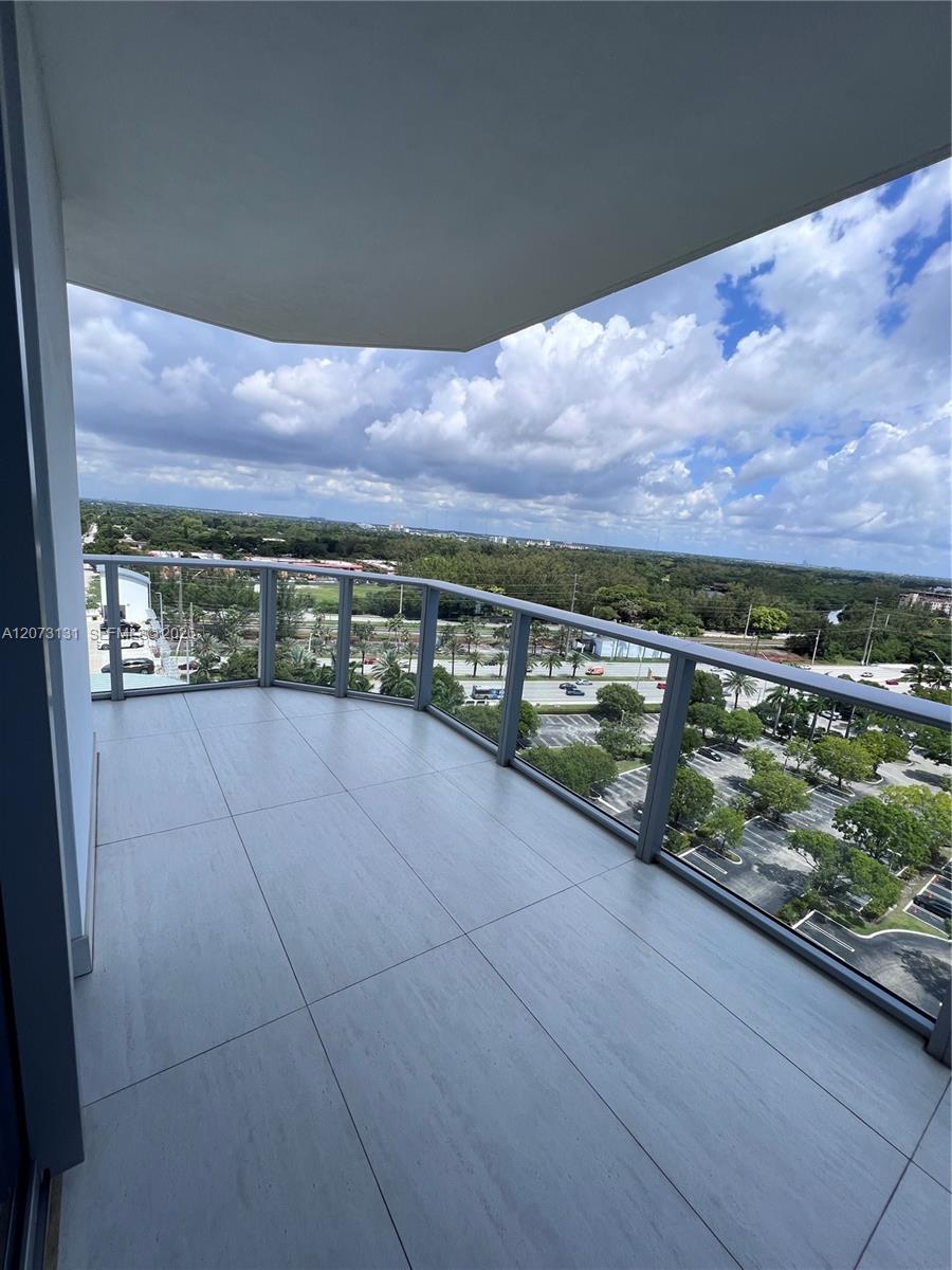 Photo of 17301 Biscayne Blvd #1402, North Miami Beach, Florida, 33160 -
