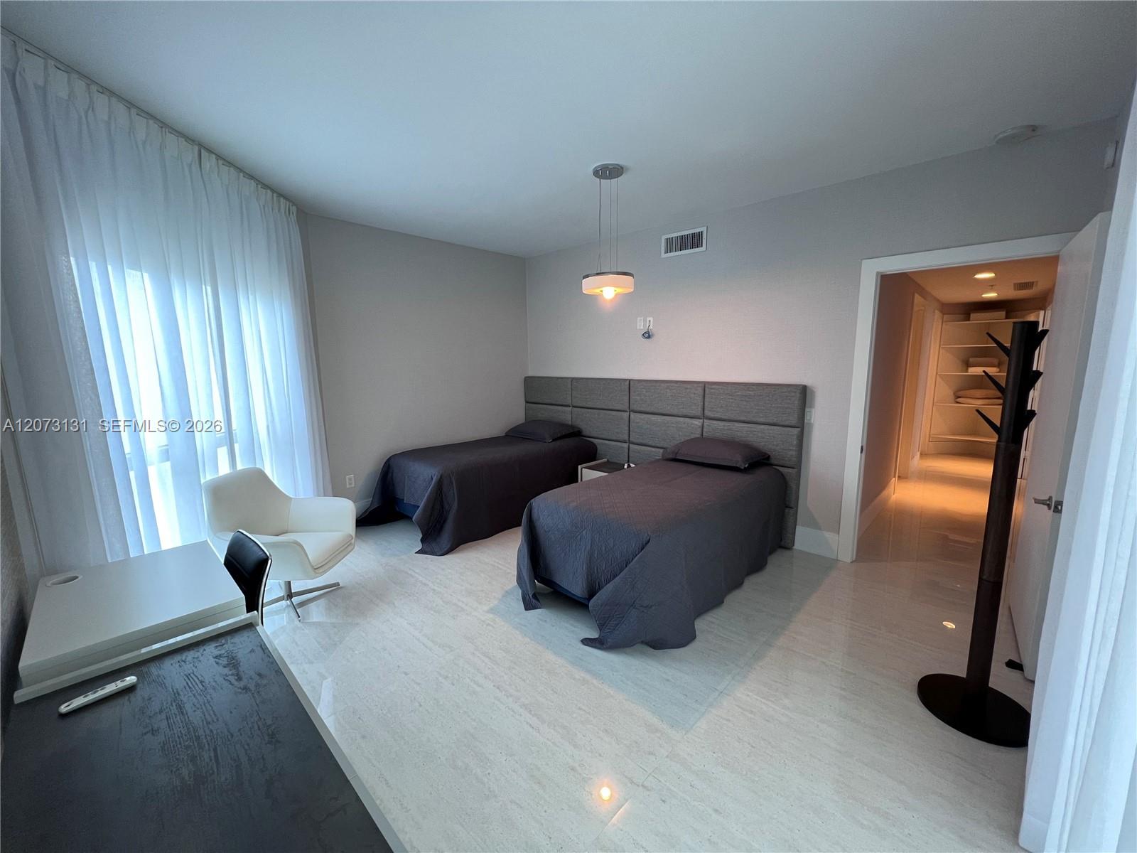 Photo of 17301 Biscayne Blvd #1402, North Miami Beach, Florida, 33160 -