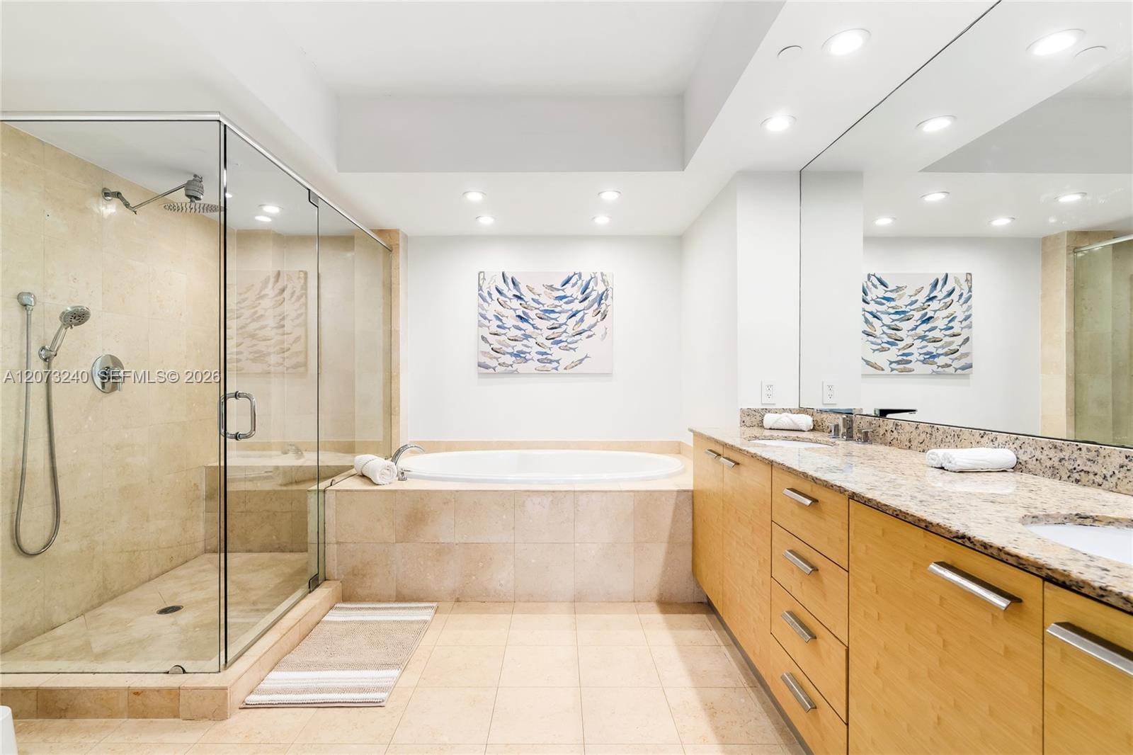1702 2 / 3 2065 sq. ft. $ 2026-08-18 0 foto