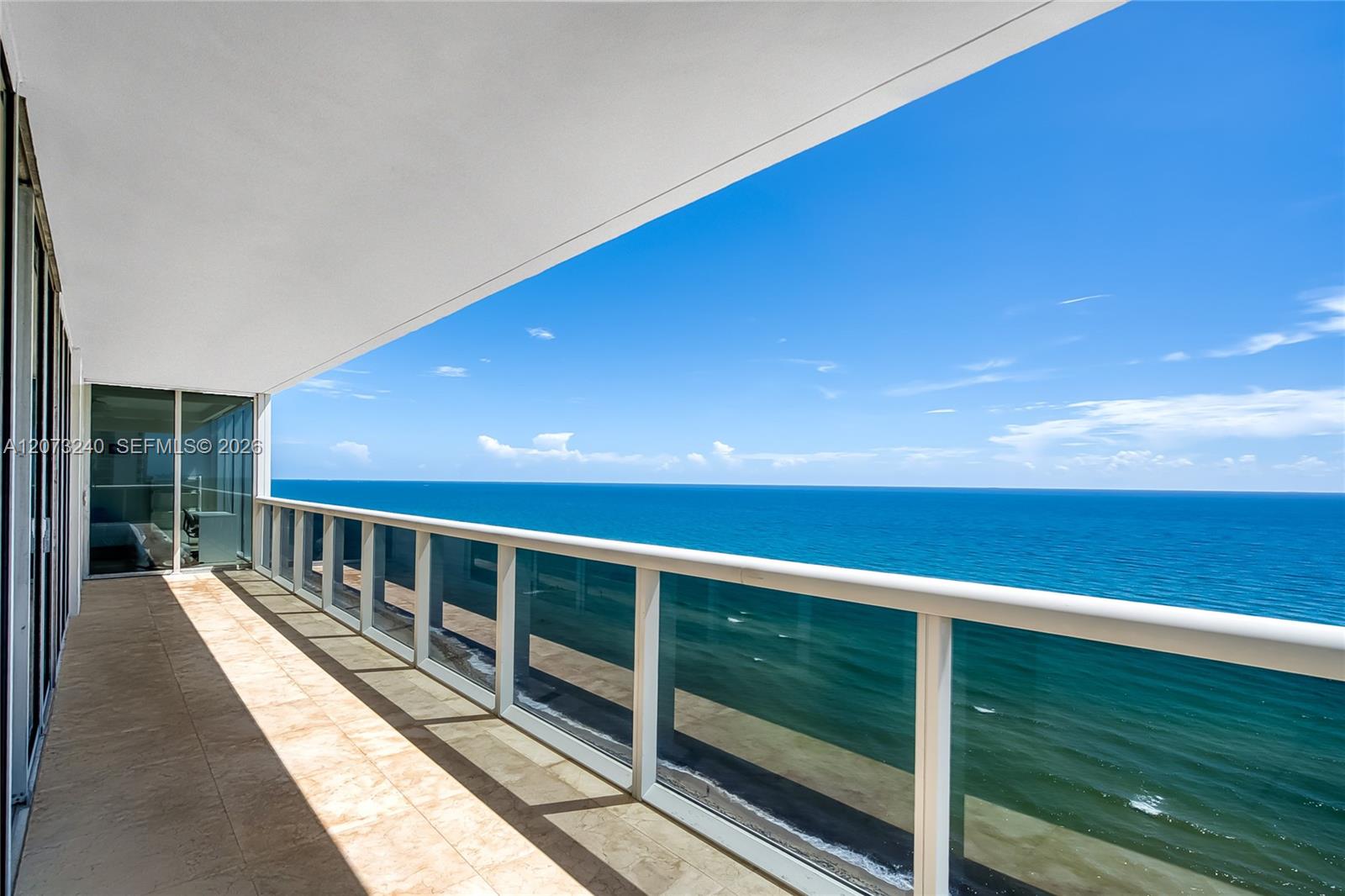 1702 2 / 3 2065 sq. ft. $ 2026-08-18 0 foto