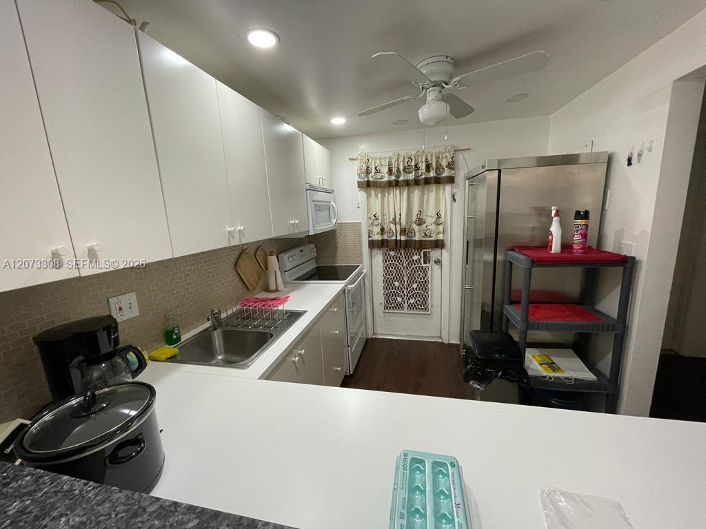 Ver detalles 215 1 / 2 744 sq. ft. $ 2026-08-18 0 foto