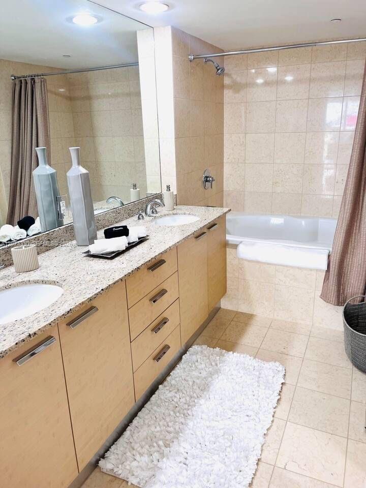 3508 3 / 3 1571 sq. ft. $ 2026-08-18 0 Photo