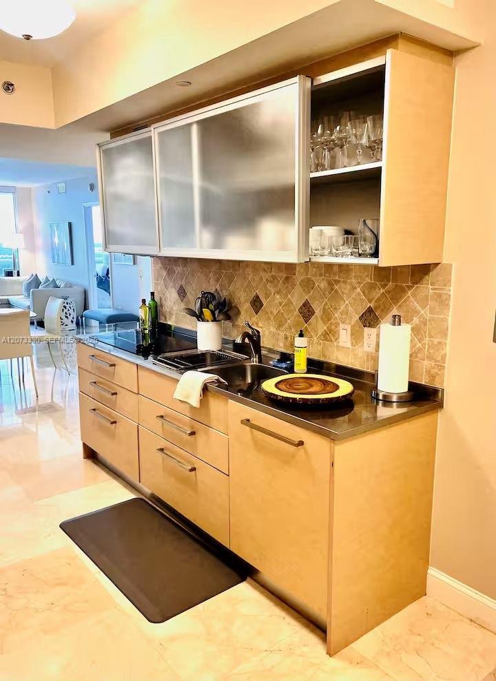 3508 3 / 3 1571 sq. ft. $ 2026-08-18 0 Photo