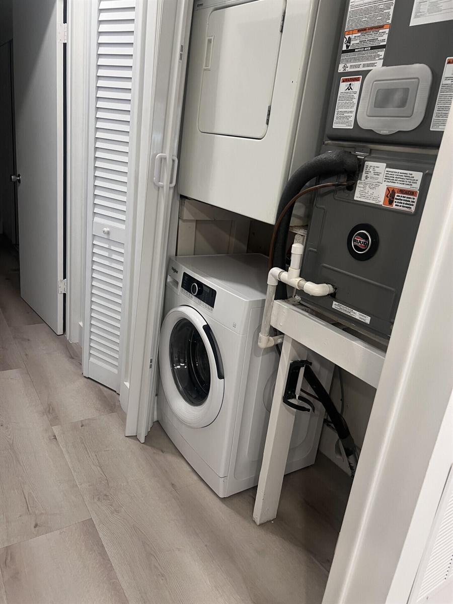See details / 0 1424 sq. ft. $ 2026-08-19 0 Photo