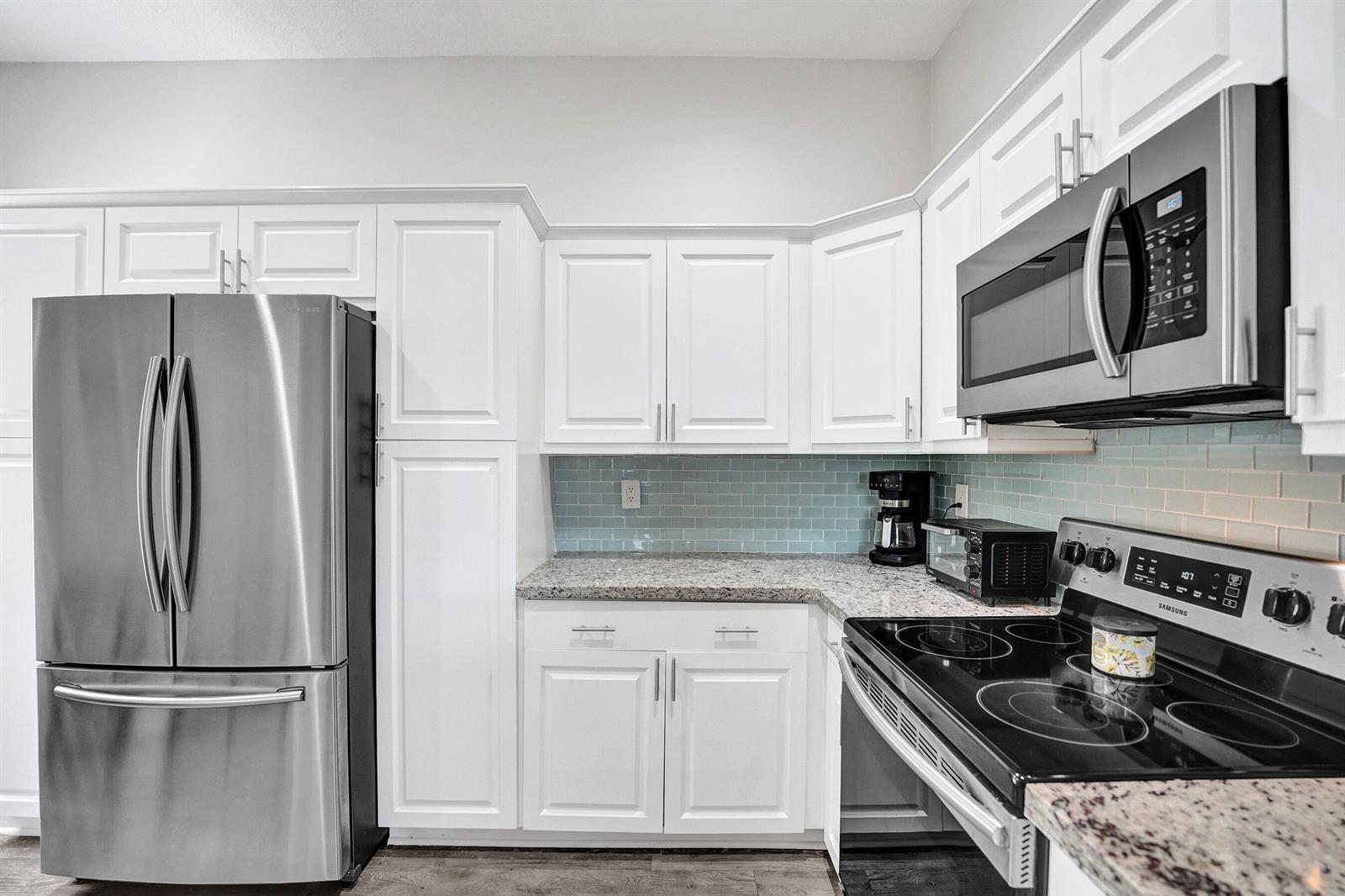 212 3 / 2 1150 sq. ft. $ 2026-08-19 0 Photo