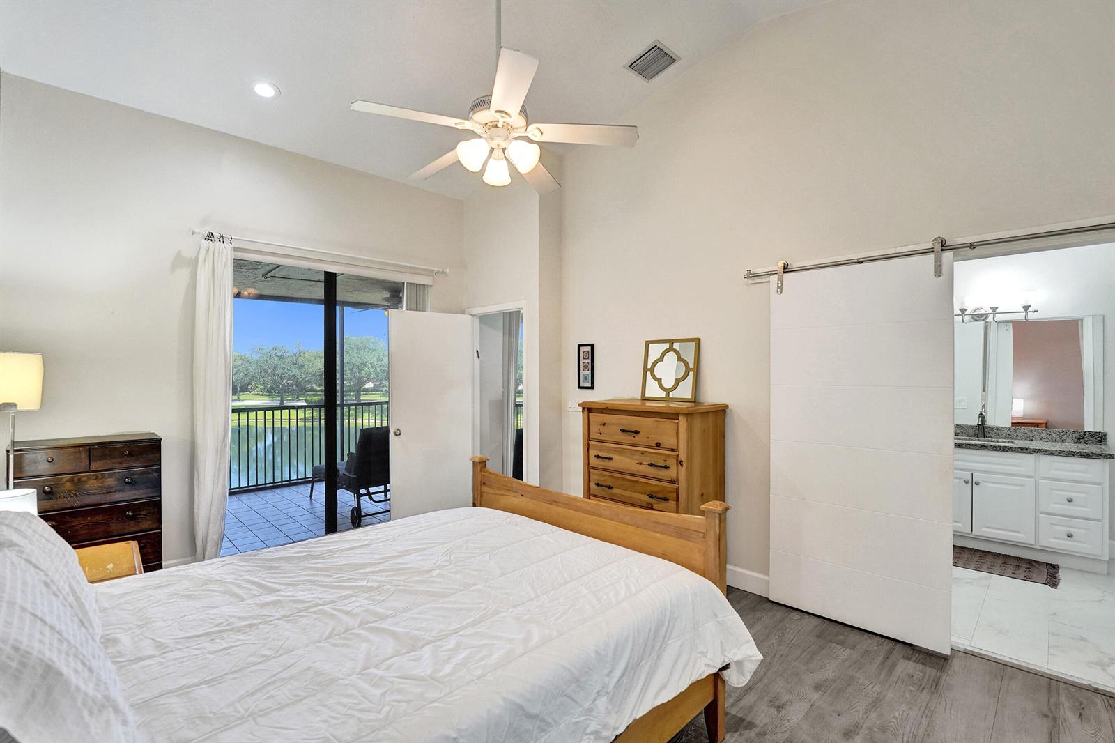 212 3 / 2 1150 sq. ft. $ 2026-08-19 0 Photo
