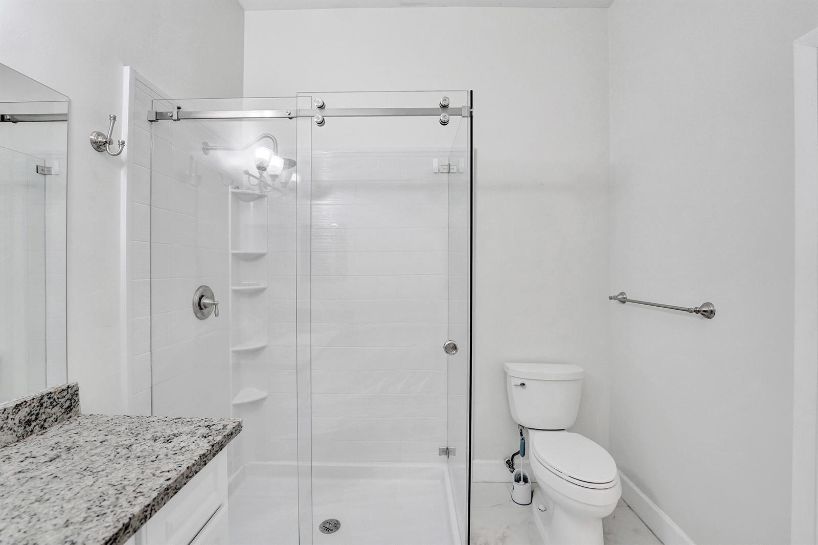 212 3 / 2 1150 sq. ft. $ 2026-08-19 0 Photo