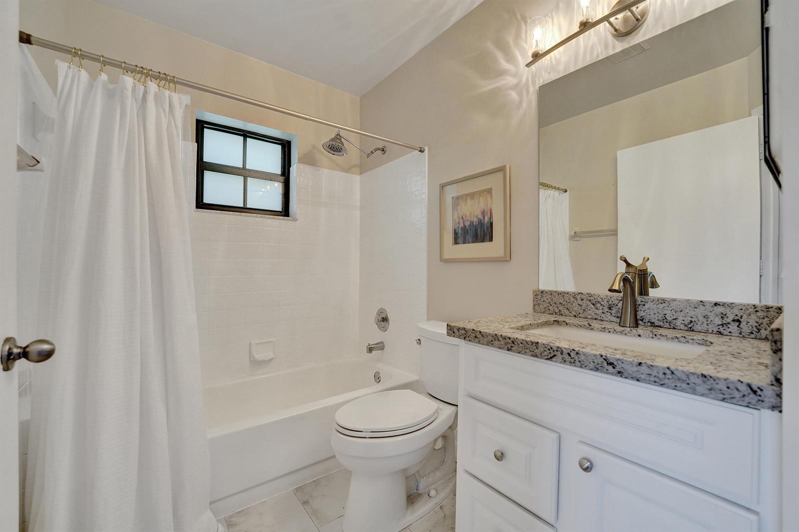 212 3 / 2 1150 sq. ft. $ 2026-08-19 0 Photo