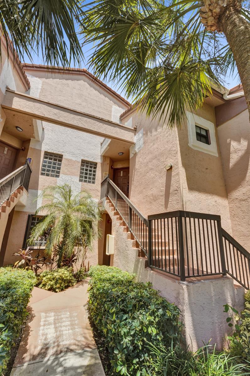 212 3 / 2 1150 sq. ft. $ 2026-08-19 0 Photo
