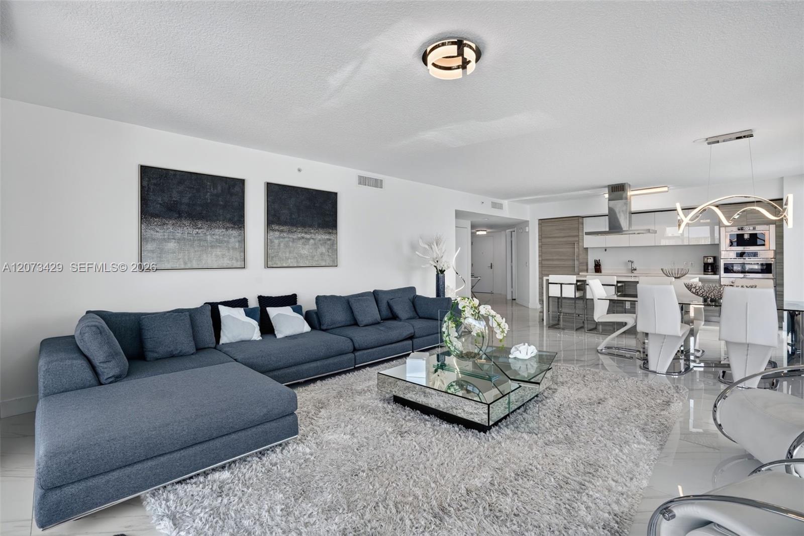 4-1007 3 / 4 1892 sq. ft. $ 2026-08-18 0 Photo