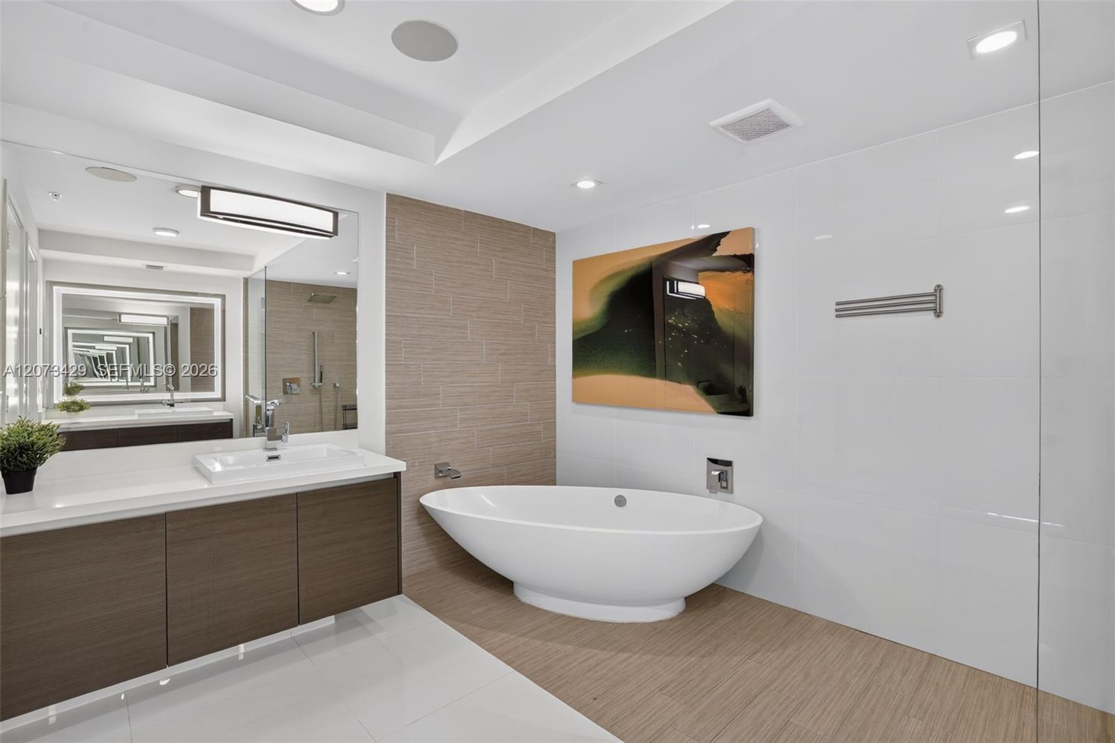4-1007 3 / 4 1892 sq. ft. $ 2026-08-18 0 Photo